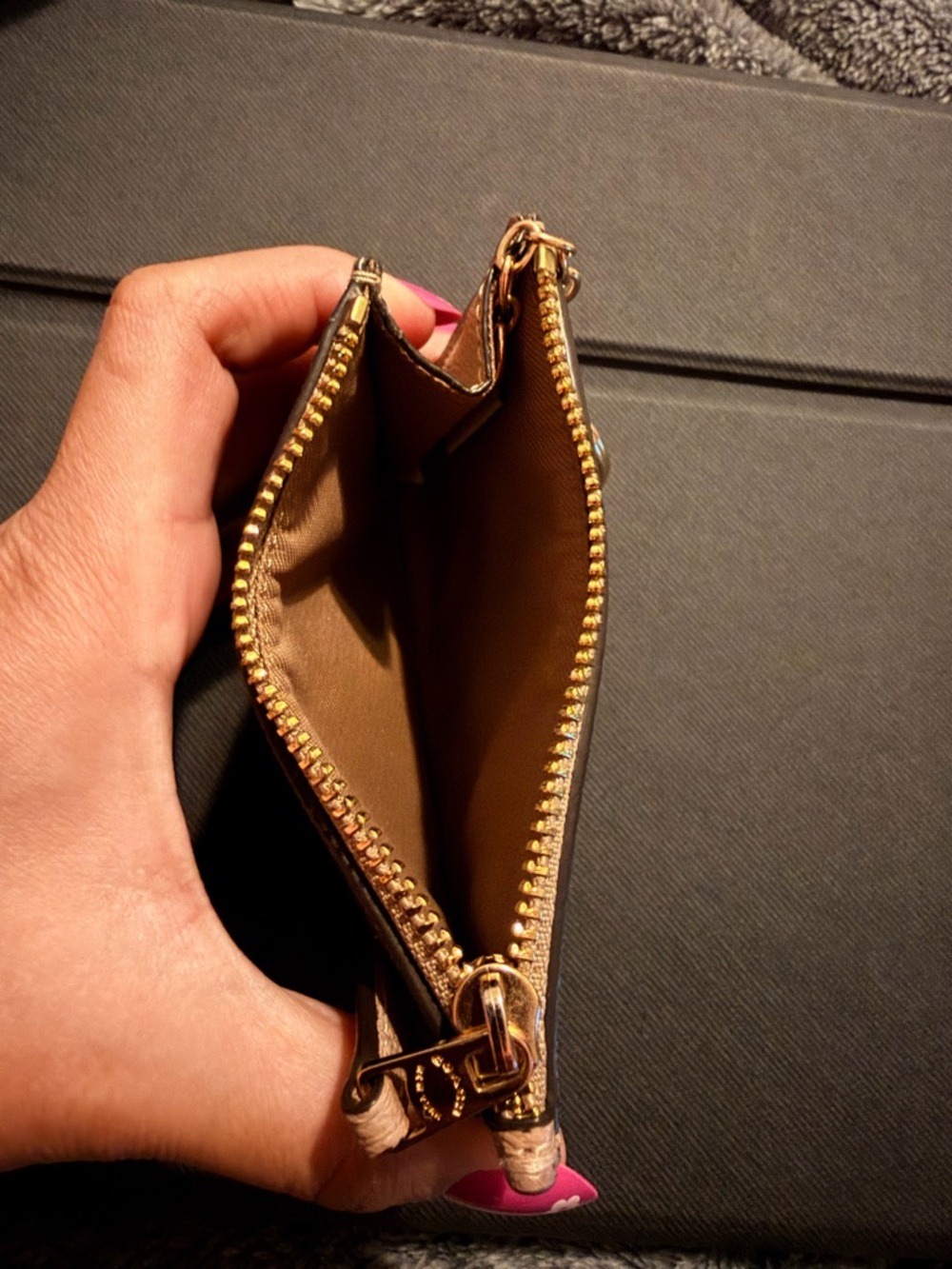 Coach Mini Skinny Id Case Beige Pebbled Leather Card Case with Keyring - Picture 3 of 4